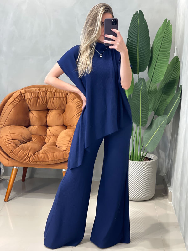 Conjunto em Anarruga Blusa Poncho Assimétrica e Calça Pantalona